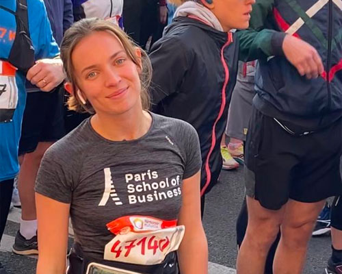 Paris School of Business sponsorise une étudiante pour le semi-marathon de Paris 2022
