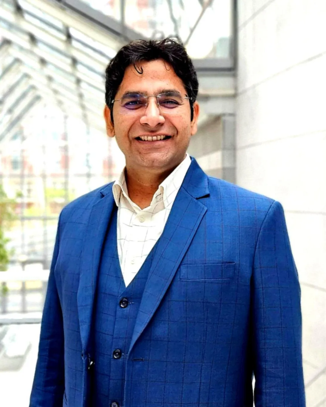 Dr. VIKAS ARYA 