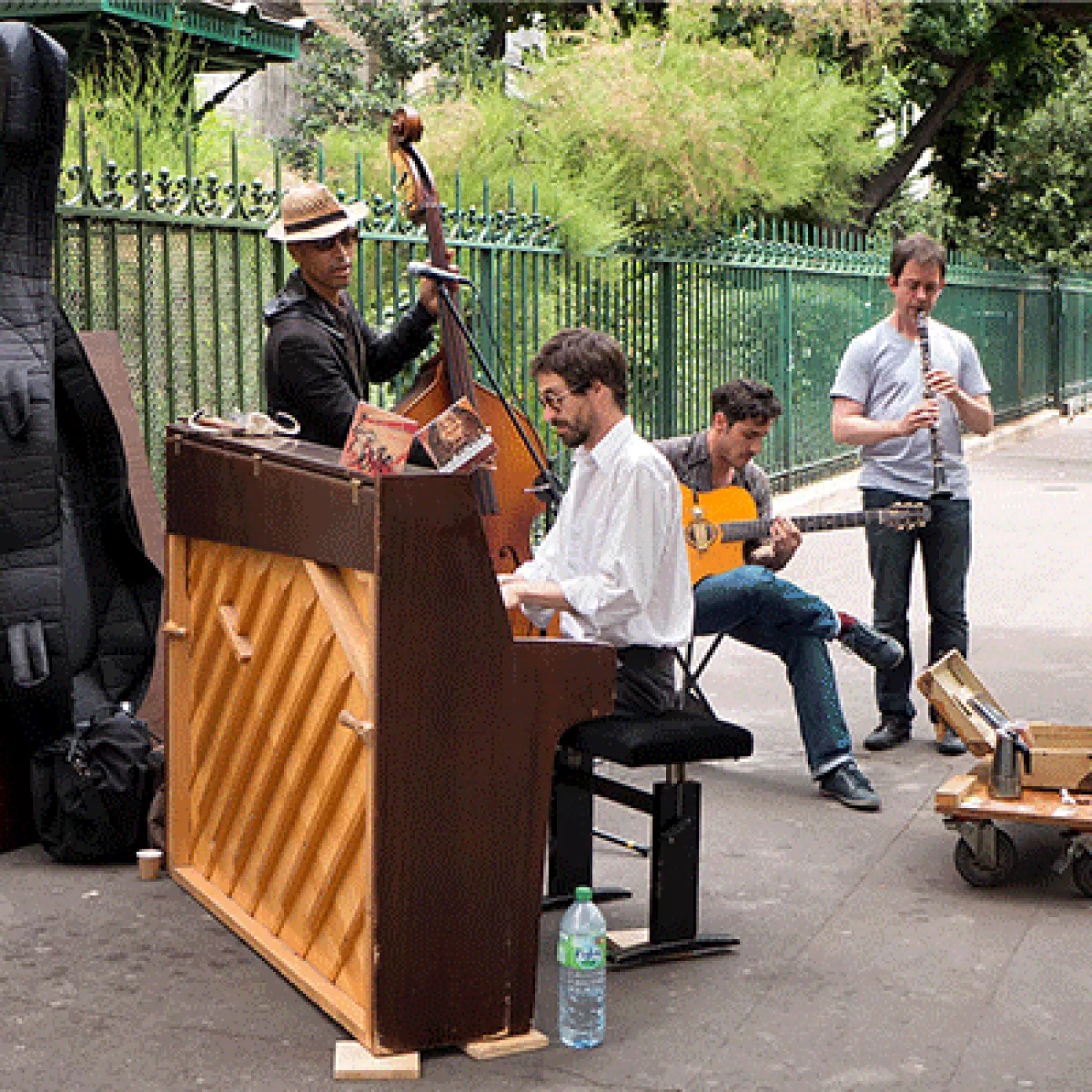 Live music Live music