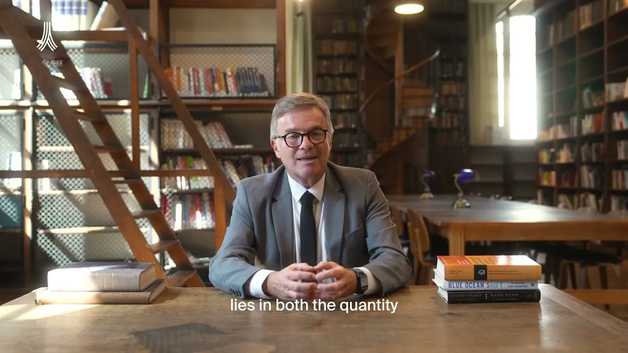 Preview image for the gge video "📚 Dean's Conversation #3 | Pourquoi la recherche est-elle au cœur d'une Business School ?".